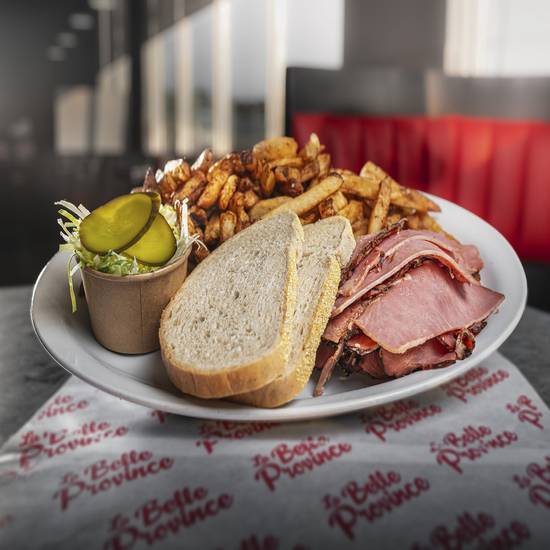 Plat de Viande Fumée / Smoked Meat Dish