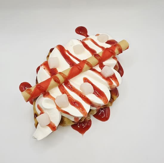 Strawberry Mochi Croffle