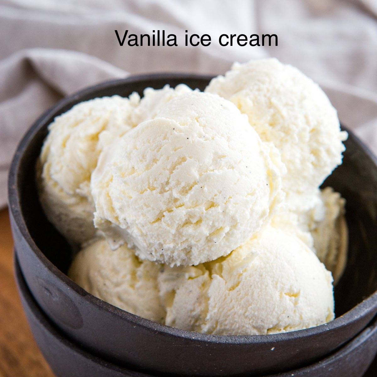 Vanilla ice cream 1 scoop
