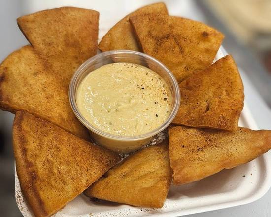 Pita Chips With Hummas