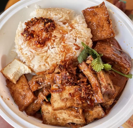85- Pan Fried Vegetable & Tofu on Rice (Dish)