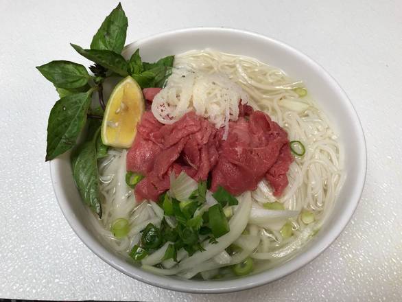 15- Phở Rare Beef & Tripe - Phở Tái Sách (Bowl)