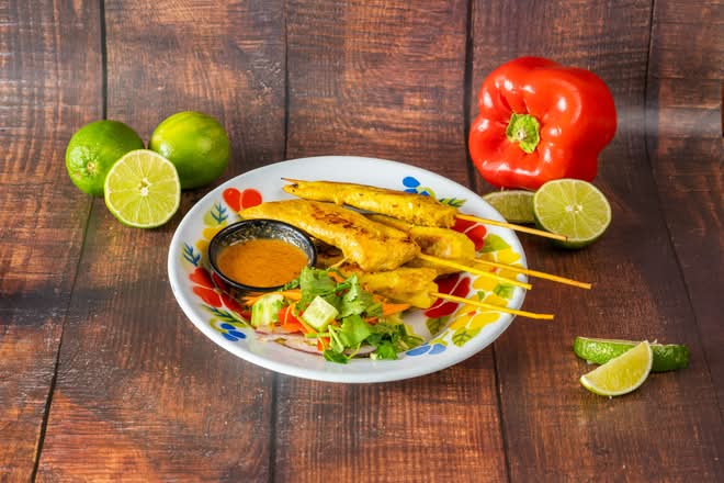 Chicken Satay (4 Skewers)