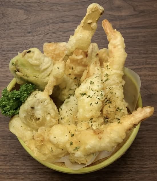 T05  Assorted Tempura (7 pcs)