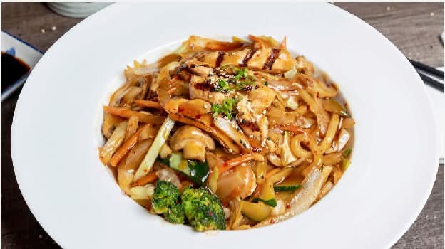 NE02 Yaki Udon StirFry - Served with Miso Soup