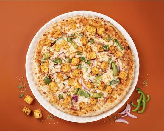 Mini Achari Paneer Pizza