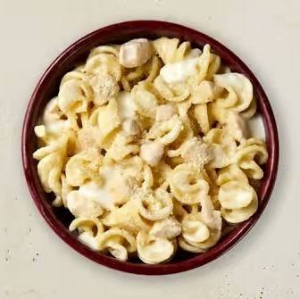 Fusilli Chicken Alfredo (Halal)