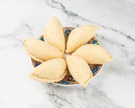 Hazelnut Pockets (Shekarbura)