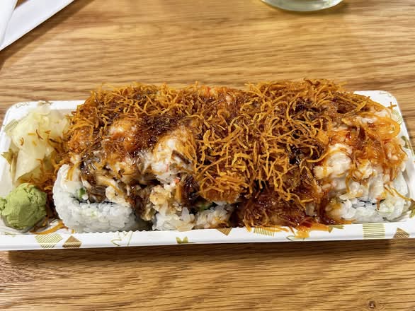 Rocky Mountain Roll (8 pcs)