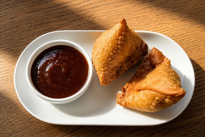 Veg Samosa (2 pcs)