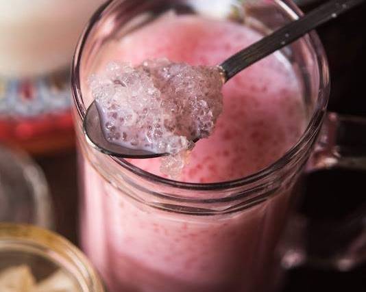 Rose milk with Gond Katira
