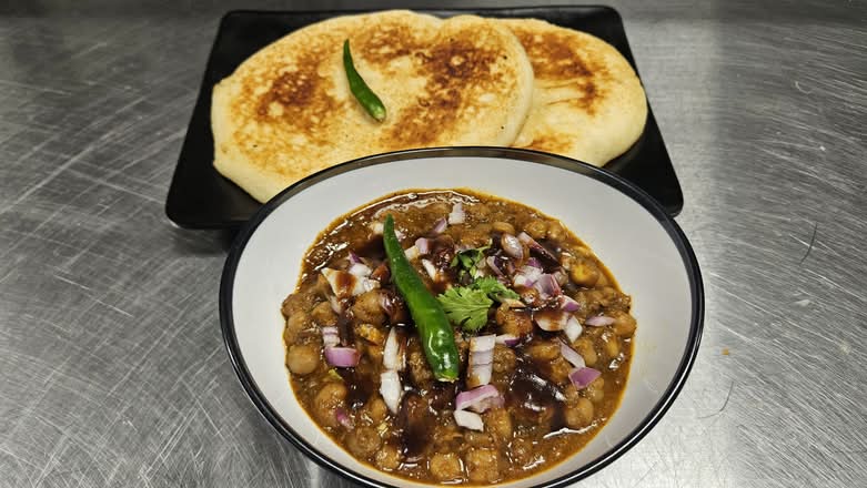 Chana Kulcha (2 pc Delhi Style)🛺