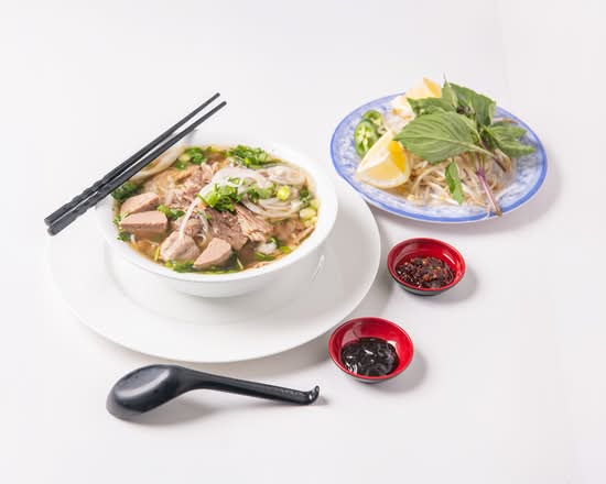 16. Well-Done Beef & Beef Ball Phở (Phở Chín Bò Viên)