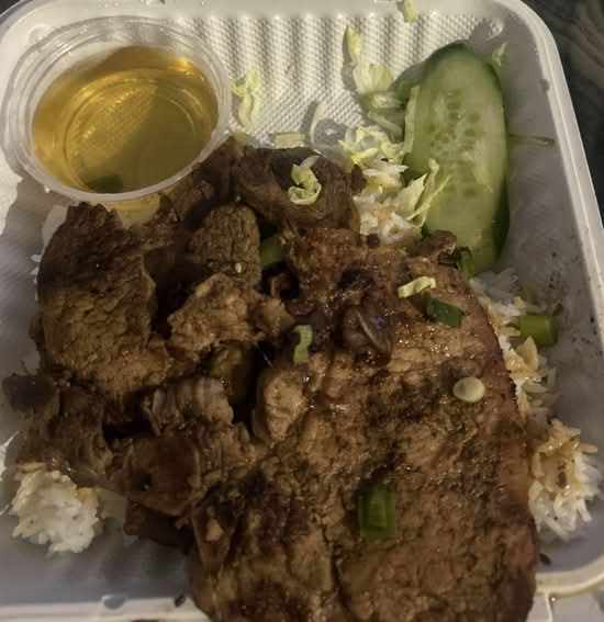 61. Marinated and Grilled Lemongrass Pork Chop (Com suon nuong sa)