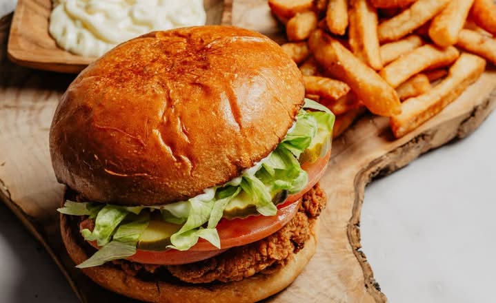 Burger au Poulet Croustillant / Crispy Chicken Burger