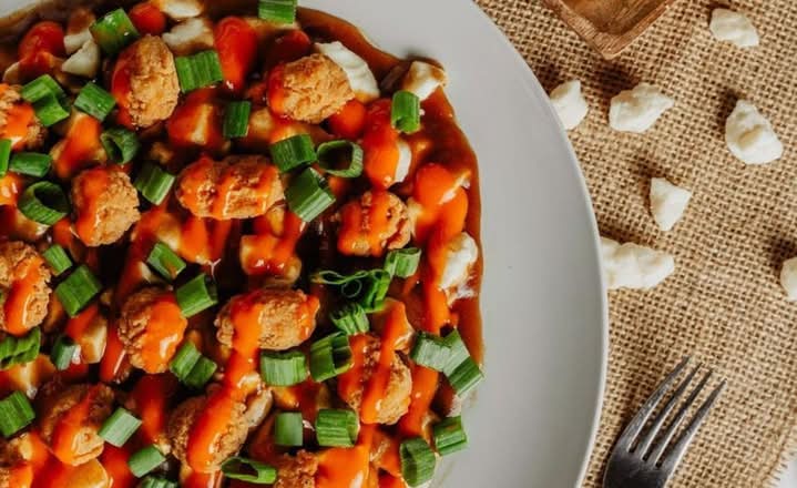 Poutine Poulet Buffalo / Buffalo Chicken Poutine