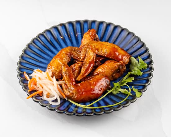 9. Fried Chicken Wings in BBQ Sauce / Cánh Gà Chiên Sốt BBQ