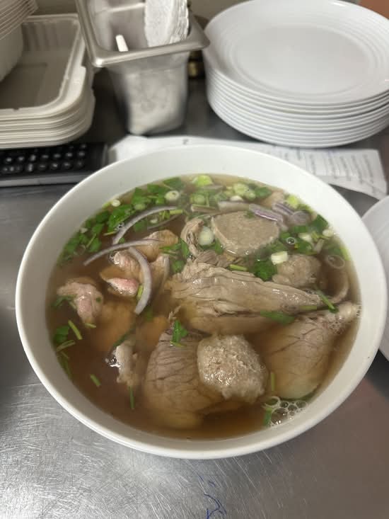Special Beef Noodle Soup / Phở Đặc Biệt