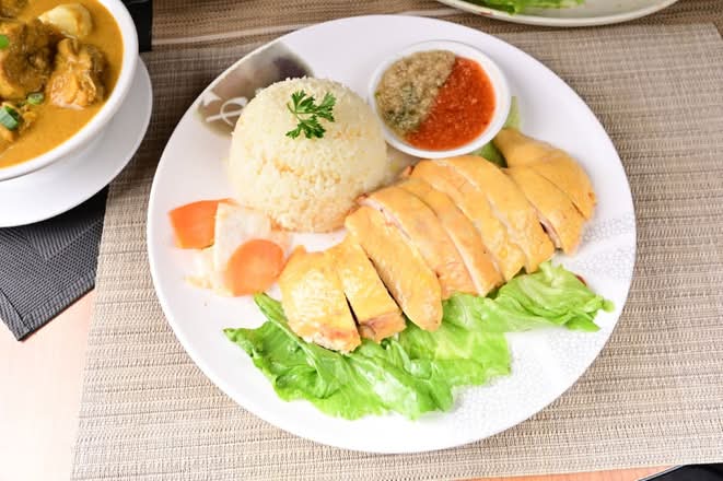 36 Hainanese Chicken with Rice