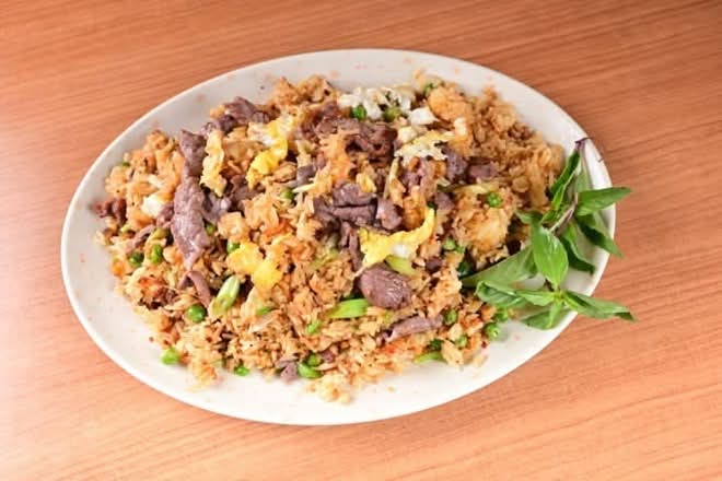 77 House Special Fried Rice with Spicy Beef