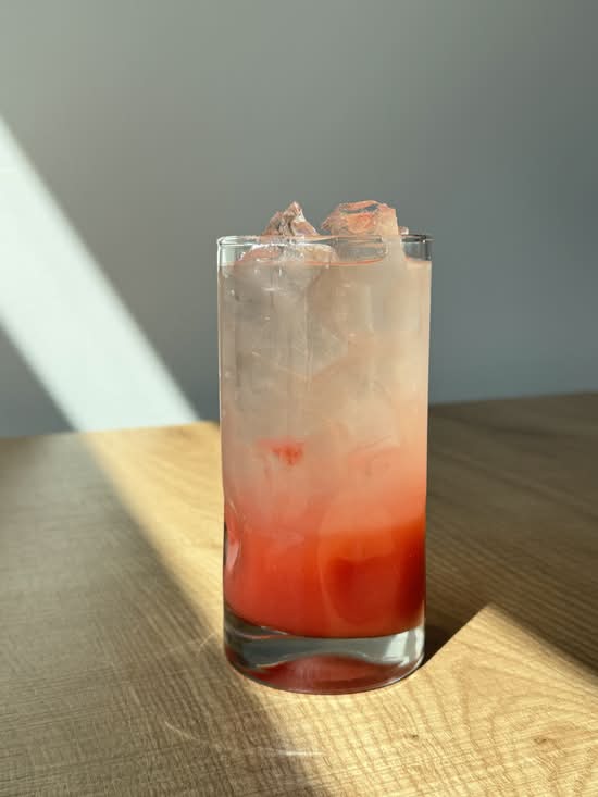 Seasonal Fruit Iced Tea