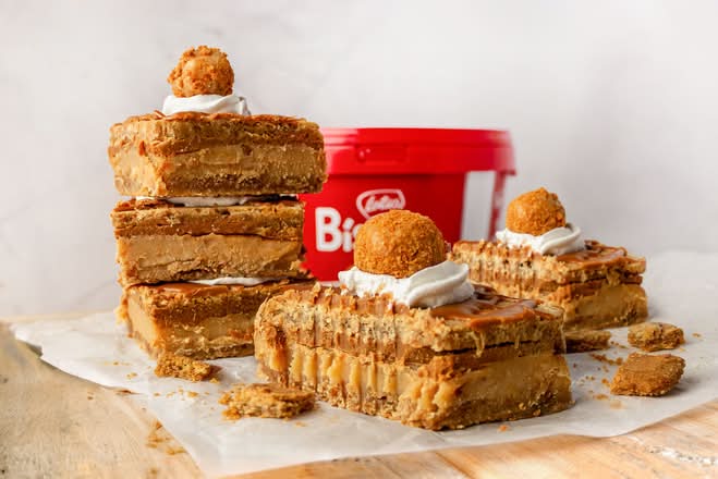 Lotus Biscoff Leche Square