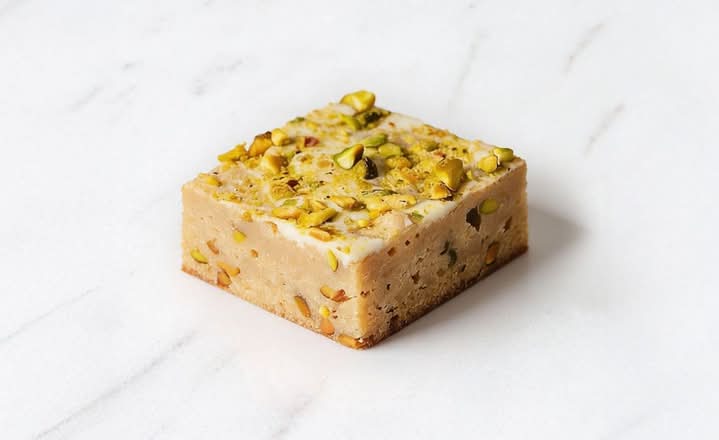 Pistachio & White Chocolate Blondie
