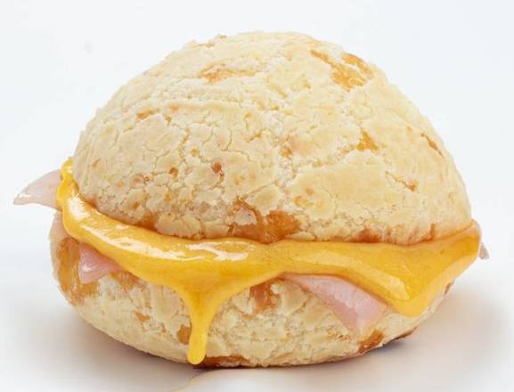 JUMBO Pão De Queijo with Ham & cheddar cheese