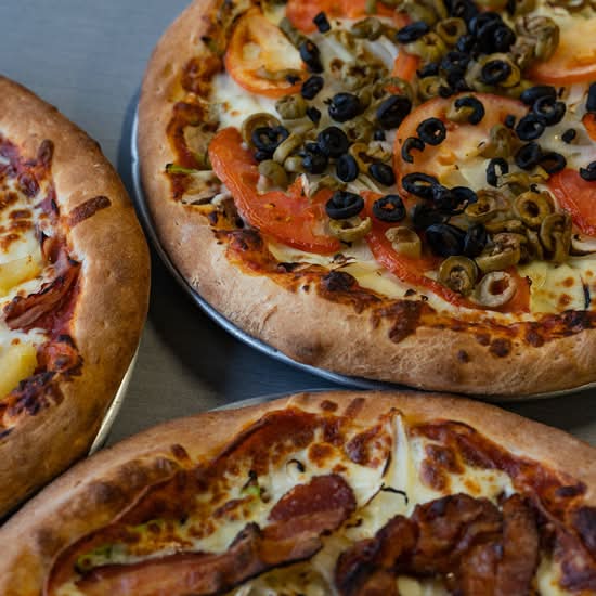Pizzas grande 14" / 14" Large Pizzas