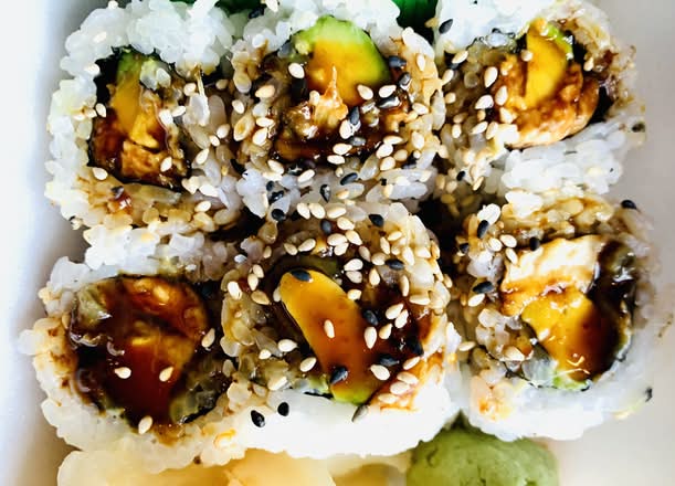 BBQ Eel Avocado Roll