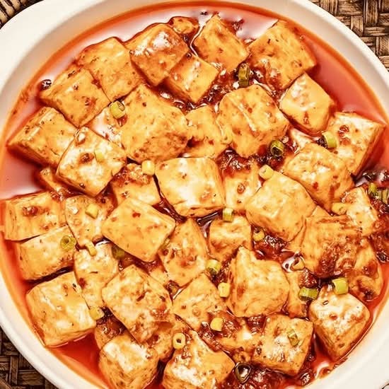 Mapo Tofu (Sichuan Style) (contient du boeuf) / Mapo Tofu  (Has Beef) 牛肉麻婆豆腐(川味)