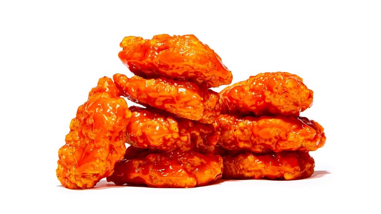 Buffalo Chicken Nuggets (8) 790 cals