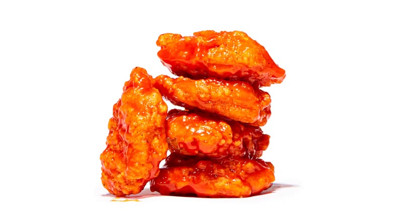 Buffalo Chicken Nuggets (5) 495 cals