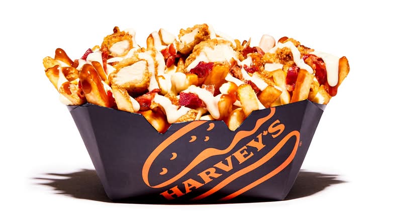 Regular Chicken Bacon Ranch Poutine 910 cals