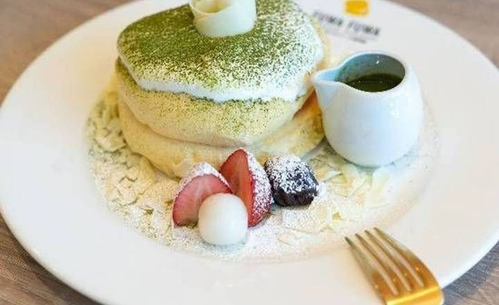 Matcha White Chocolate Pancake