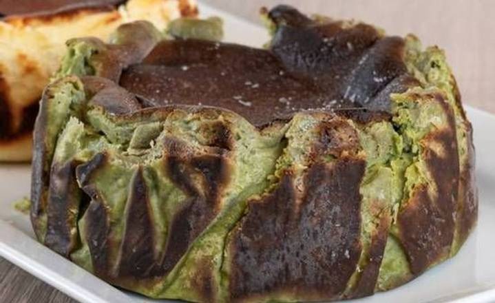 Matcha Burnt Cheesecake