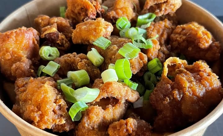 POPCORN CHICKEN POUTINE