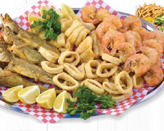 Familial (friture mixte pour 4prs) / Family Meal (all fried for 4)