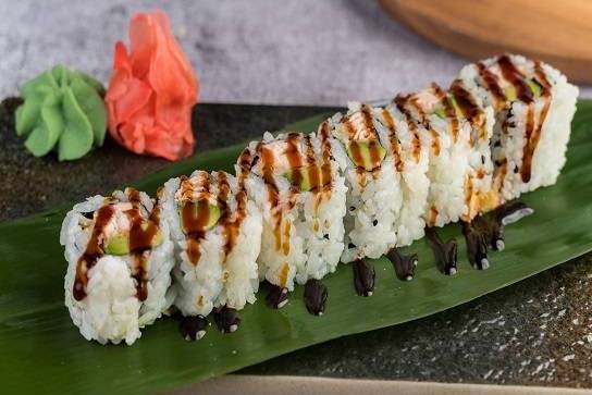 Grilled Chicken & Avocado Maki (6)