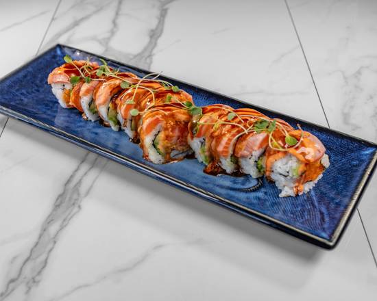 Spicy Aburi Salmon Roll (10 pcs)