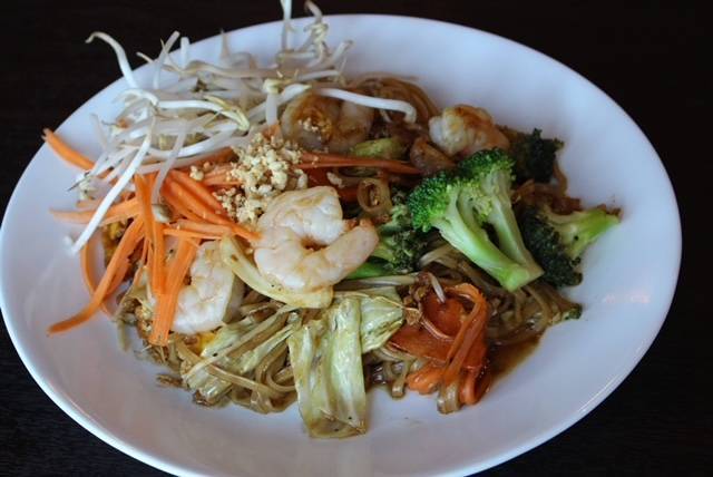 D1. Pad Thai