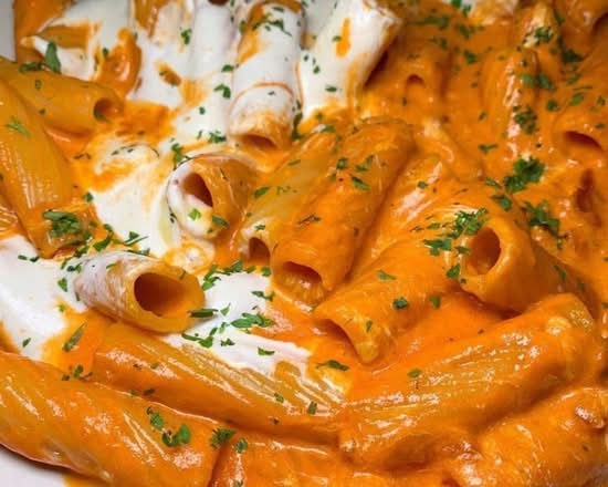 Tomato Mozzarella Rigatoni