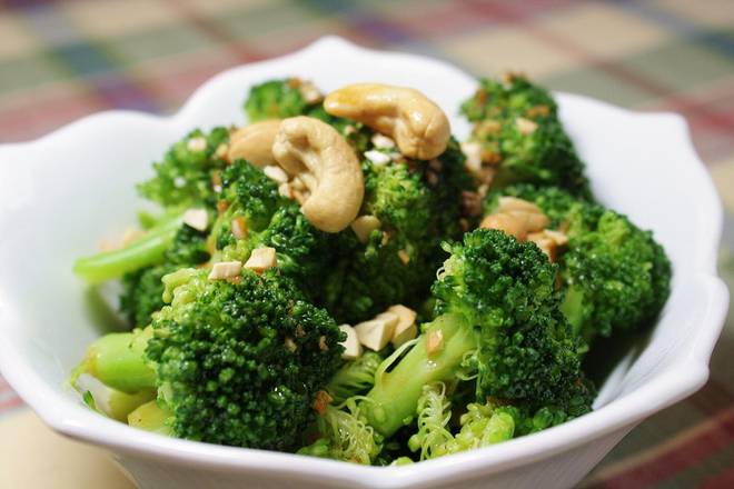 86. Broccoli with Garlic Sauce