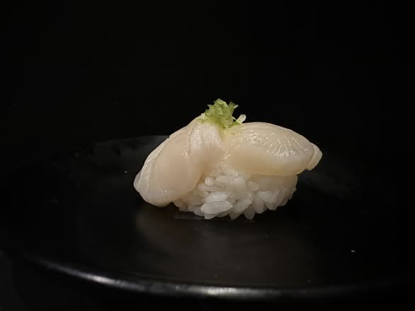 Hotategai Nigiri (Scallop)