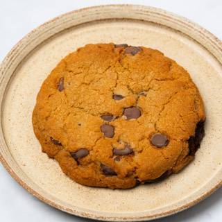 chocolate chip cookie