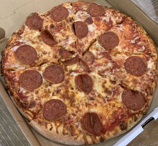 Medium Pepperoni Pizza