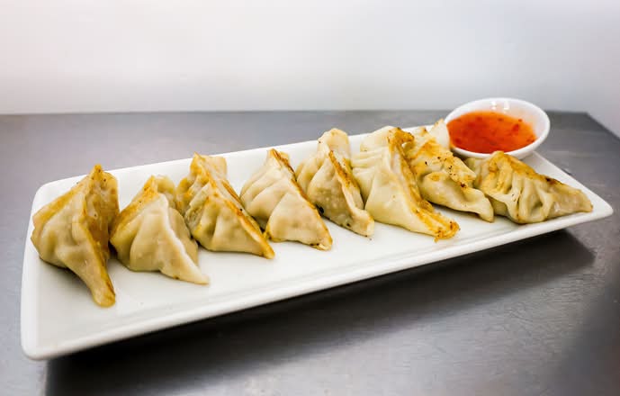 Handmade Pan Fried Dumplings (8 pcs)