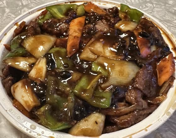 107.Rice Noodles with Beef in Black Bean Sauce