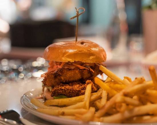 Le Riel Burger (Burger Croustillants / Crispy Burger)