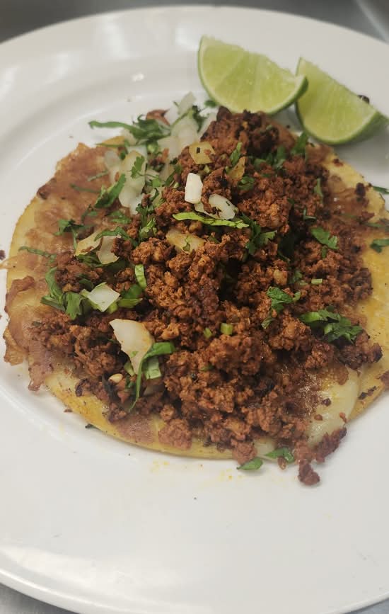 Taco Chorizo y Queso